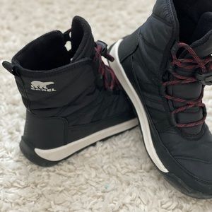 Boys youth Sorel winter boots